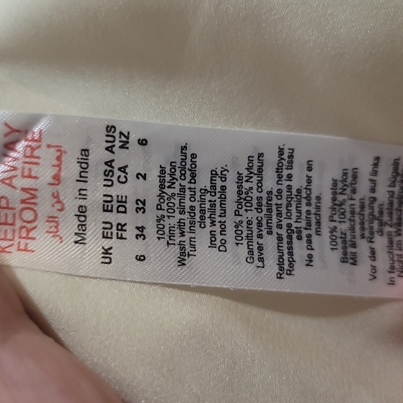 Nasty Gal Cream Satin maxi Skirt w Black Lace applique trim y2k sz 2 - Picture 6 of 6